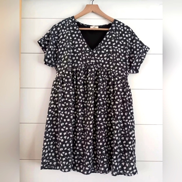 ENTRO Dress Tunic Top Minimalist Capsule Babydoll Oversized Flowy Black SMALL - Picture 1 of 7